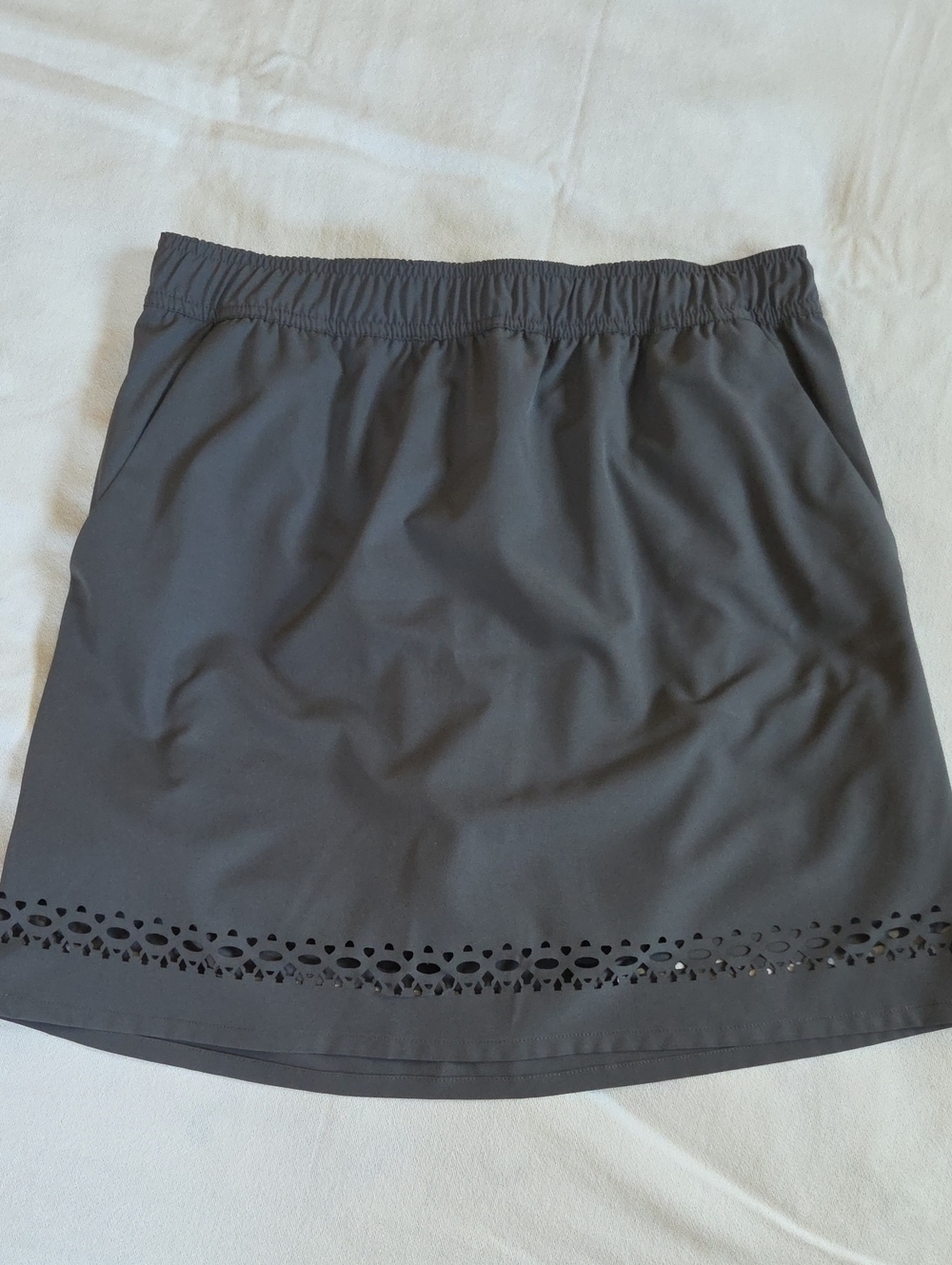 Stillwater Supply Co. Gray Laser-Cut Hem Women's Skorts-Elastic Waist